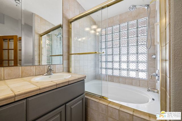 42667 Cardiff Street, Palm Desert CA: https://media.crmls.org/mediaz/226f9529-f39d-46e4-bb62-c8e8c63fdbfb.jpg