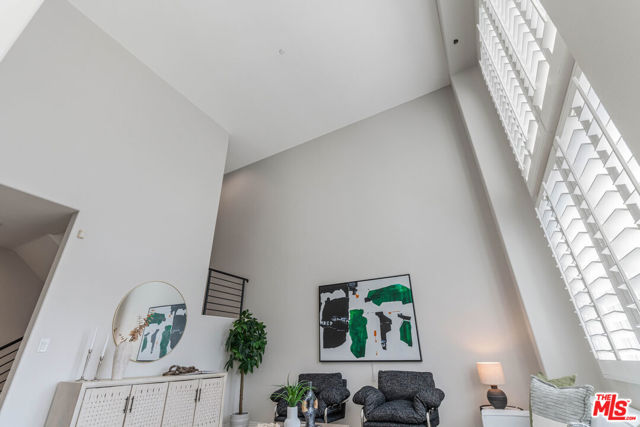 7100 Playa Vista Drive, Playa Vista CA: https://media.crmls.org/mediaz/226faf31-cdf3-4f48-9e50-66f64a6f6911.jpg
