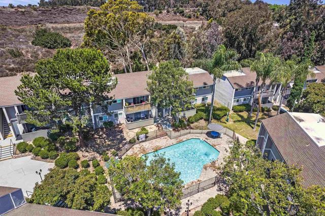 6333 COLLEGE GROVE WAY, San Diego CA: https://media.crmls.org/mediaz/2271a74a-691c-4f2a-821e-c36f7226aa8b.jpg
