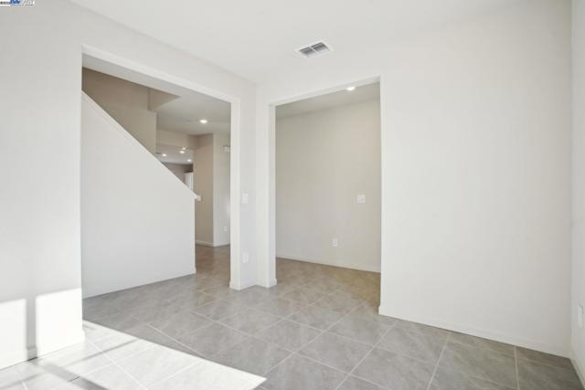 5337 Cardinal St, Antioch CA: https://media.crmls.org/mediaz/22732f2e-f76f-48da-9f35-aa895f71bfe2.jpg