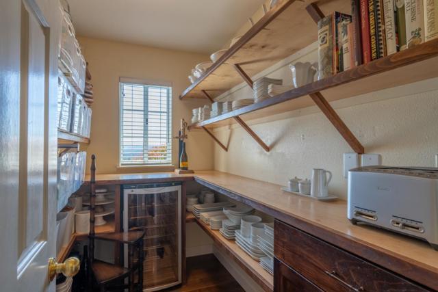 6 Huckleberry Court, Monterey CA: https://media.crmls.org/mediaz/2274766c-d87f-4542-a07e-d7665d232161.jpg