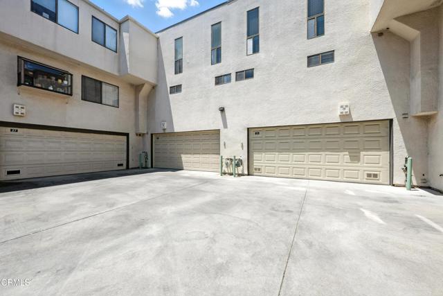 Detail Gallery Image 35 of 49 For 18731 Hatteras St #35,  Tarzana,  CA 91356 - 3 Beds | 2/1 Baths