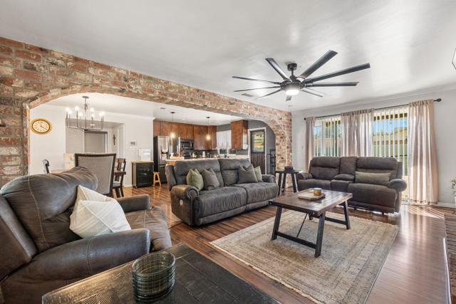 3774 Maywood Court, San Bernardino CA: https://media.crmls.org/mediaz/2274a70b-0eb8-490d-a891-5371c1806abc.jpg