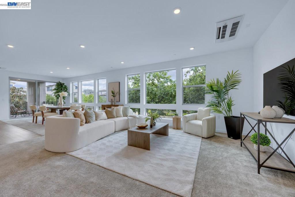 5700 Central Pkwy #202