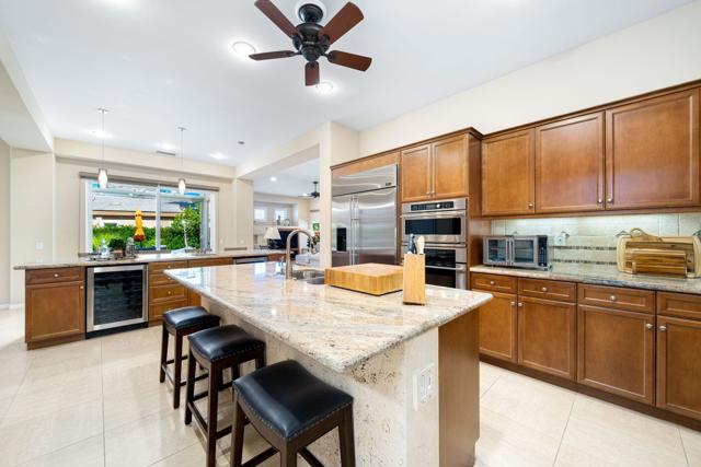 81139 Laguna Court, La Quinta CA: https://media.crmls.org/mediaz/22751374-d500-488d-9b96-c6054484c7e0.jpg