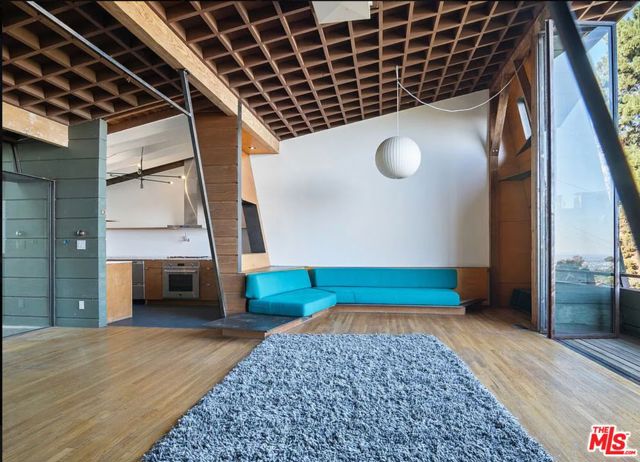 8663 Nash Drive, Los Angeles CA: https://media.crmls.org/mediaz/22755958-d073-49cd-9b35-d665a0ce84bf.jpg