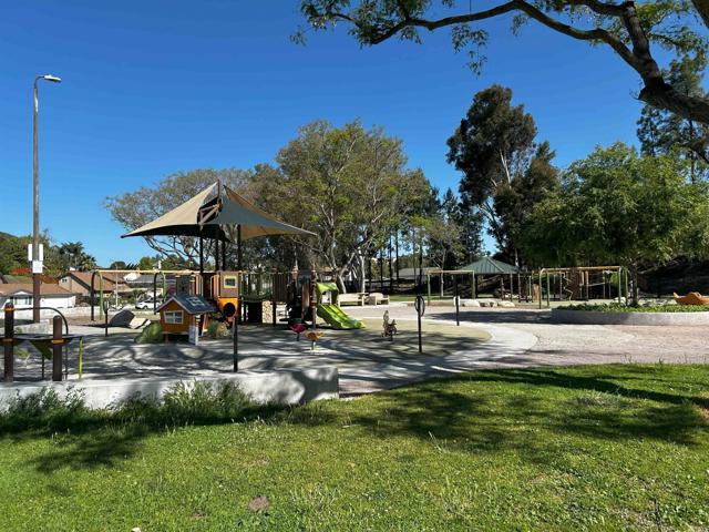 15576 Paseo Ajanta, San Diego CA: https://media.crmls.org/mediaz/2275be2a-f12e-44dc-966b-53a96b8521b3.jpg