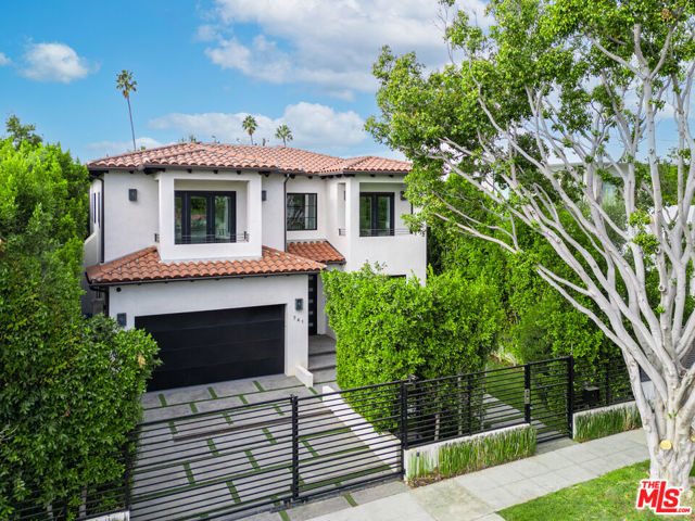 741 N Vista Street, Los Angeles CA: https://media.crmls.org/mediaz/22762e84-fe83-4d80-bec9-ed27abc291d8.jpg