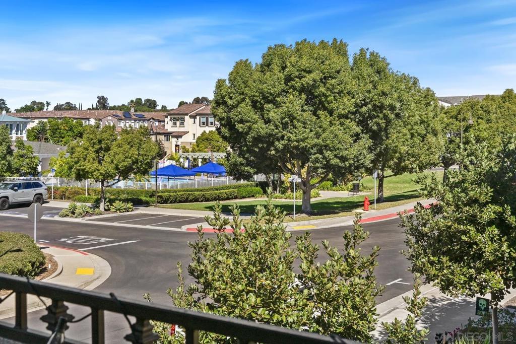 MLS #250043003SD image #12