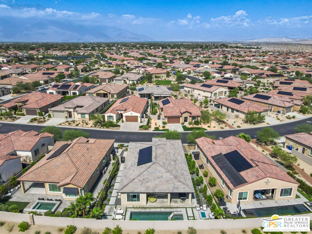 76 Claret, Rancho Mirage CA: https://media.crmls.org/mediaz/2276775d-b6e0-438f-afc3-ecde8260b468.jpg