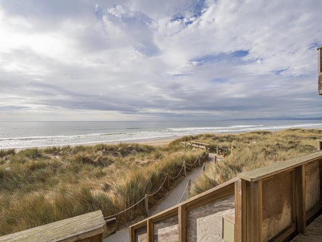 101 Shell Drive, La Selva Beach CA: https://media.crmls.org/mediaz/2277ee83-80ee-4f49-aae6-97c4c965af8d.jpg
