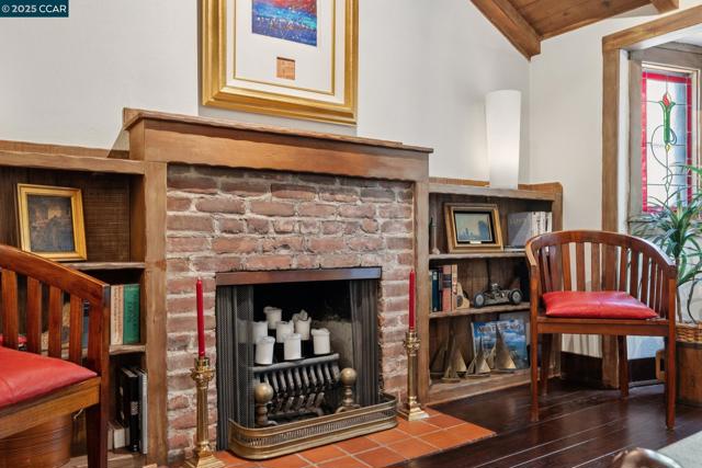 1611 Carmel Dr, Walnut Creek CA: https://media.crmls.org/mediaz/227830d5-8c40-4f9e-9041-6ee6cea5cdbd.jpg
