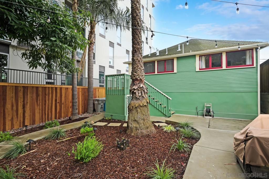 2853 8th Avenue - photo 3