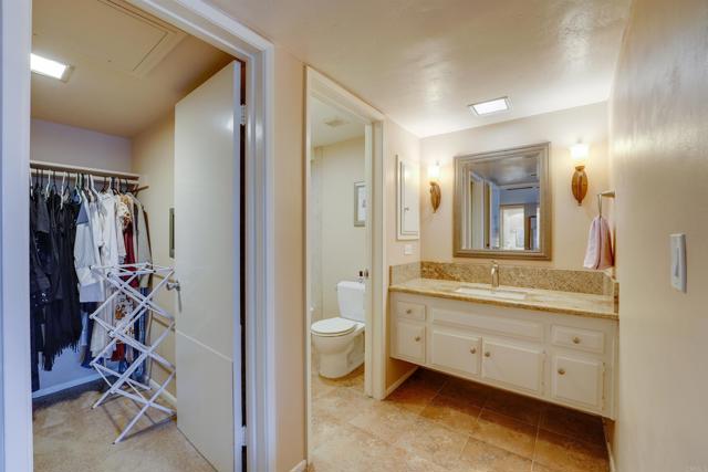 Detail Gallery Image 18 of 29 For 4900 Rosehedge Dr #208,  La Mesa,  CA 91942 - 2 Beds | 2 Baths