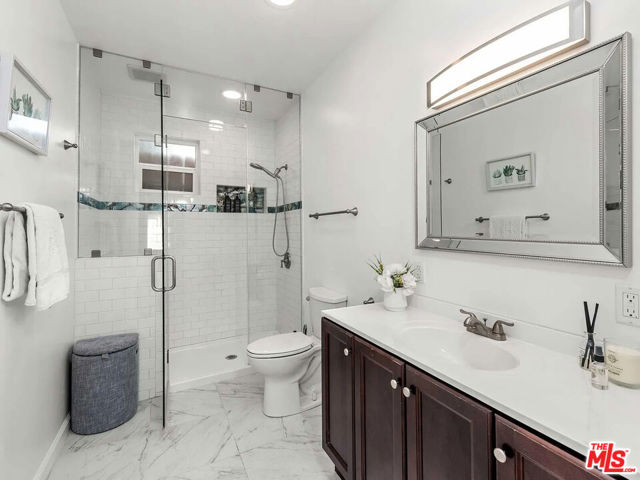 8823 Betty Way photo 6