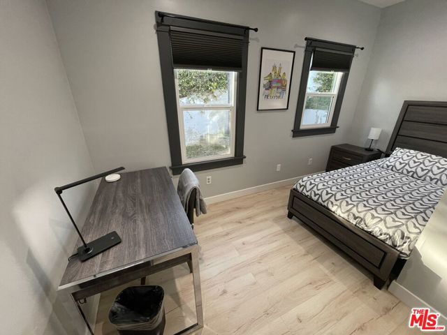 84 N Palm Street, Ventura CA: https://media.crmls.org/mediaz/2278f324-4725-41a3-b0a7-7223bd573ba8.jpg