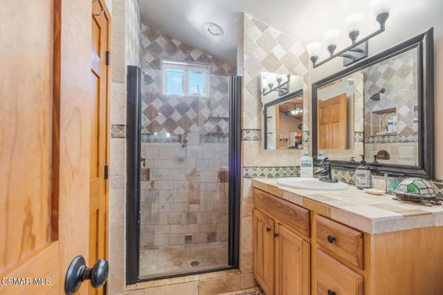 1088 Alta Vista Road, Simi Valley CA: https://media.crmls.org/mediaz/2279a40f-578f-4d8c-a34d-62675d781f32.jpg