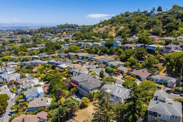 254 41st Avenue, San Mateo CA: https://media.crmls.org/mediaz/227b2450-0c1f-4099-890d-0220c3cca2f6.jpg