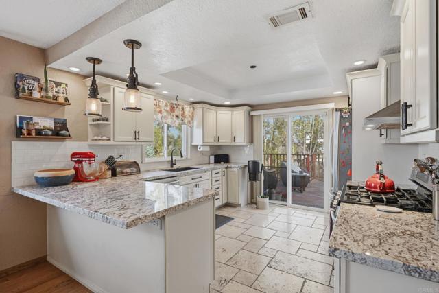 320 Apollo Dr, Vista, CA 92084 photo 7