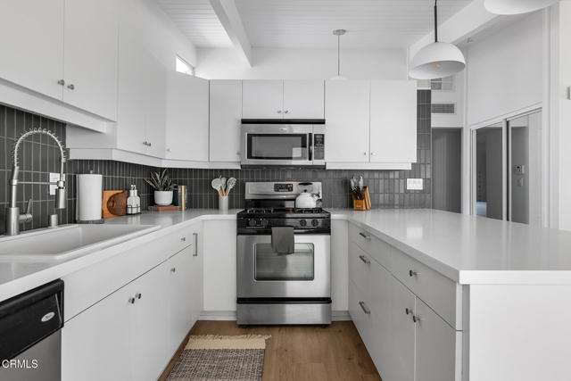 Detail Gallery Image 12 of 41 For 795 E Racquet Club Rd, Palm Springs,  CA 92262 - 3 Beds | 2 Baths