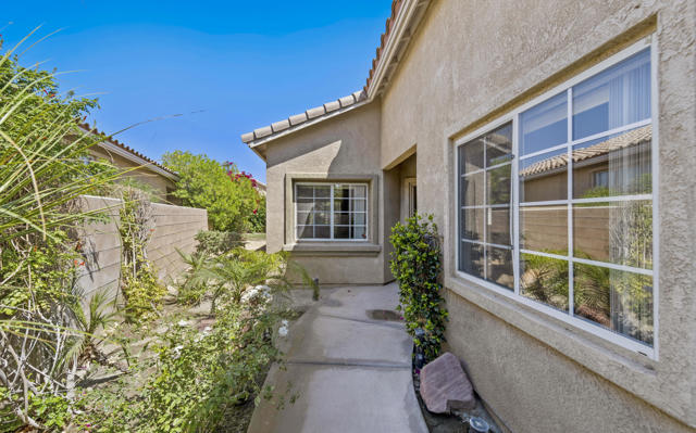 45554 Shaugnessy Drive, Indio CA: https://media.crmls.org/mediaz/227d6e30-a583-49a1-8b29-c595644285c4.jpg