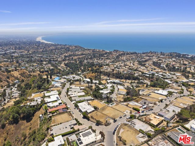 Drew Fenton | 1224 Lachman Lane Pacific Palisades CA | MLS: 7444160 Drew Fenton | 1224 Lachman Lane Pacific Palisades CA | MLS: 7444160