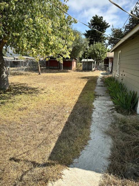 757 Middlefield Road, Salinas CA: https://media.crmls.org/mediaz/227e1fbd-0da6-4cb8-9fa9-9e7b6a873164.jpg
