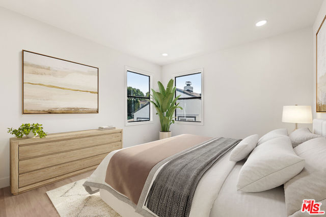 6027 W 76th Street, Los Angeles CA: https://media.crmls.org/mediaz/227edd94-88dd-4d62-86e2-bafc9511d6aa.jpg