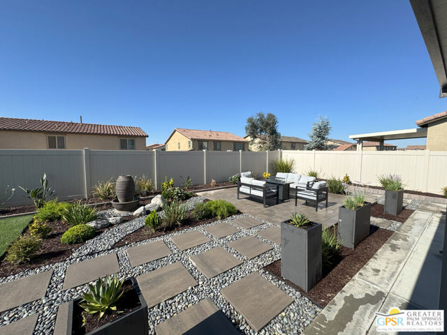 5688 California Circle, Banning CA: https://media.crmls.org/mediaz/227ff3f8-d752-47af-8077-c29bde53d89e.jpg