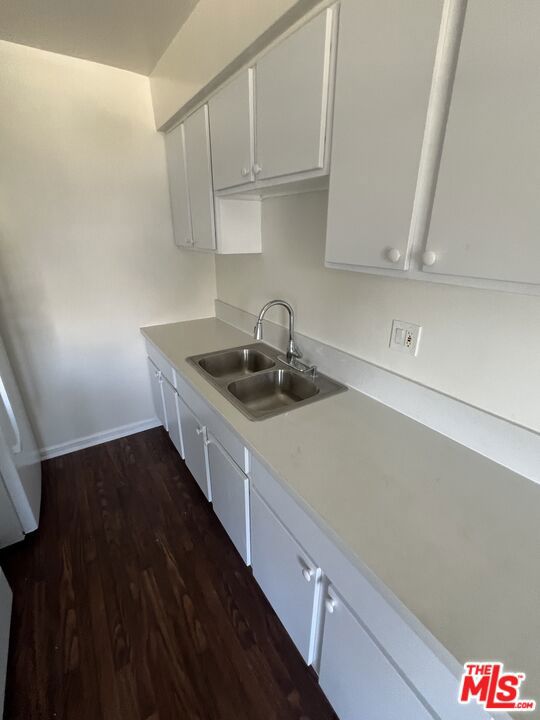 780 Earlham Street, Pasadena CA: https://media.crmls.org/mediaz/2280092c-c08a-4fec-bda1-7d252f959e8a.jpg