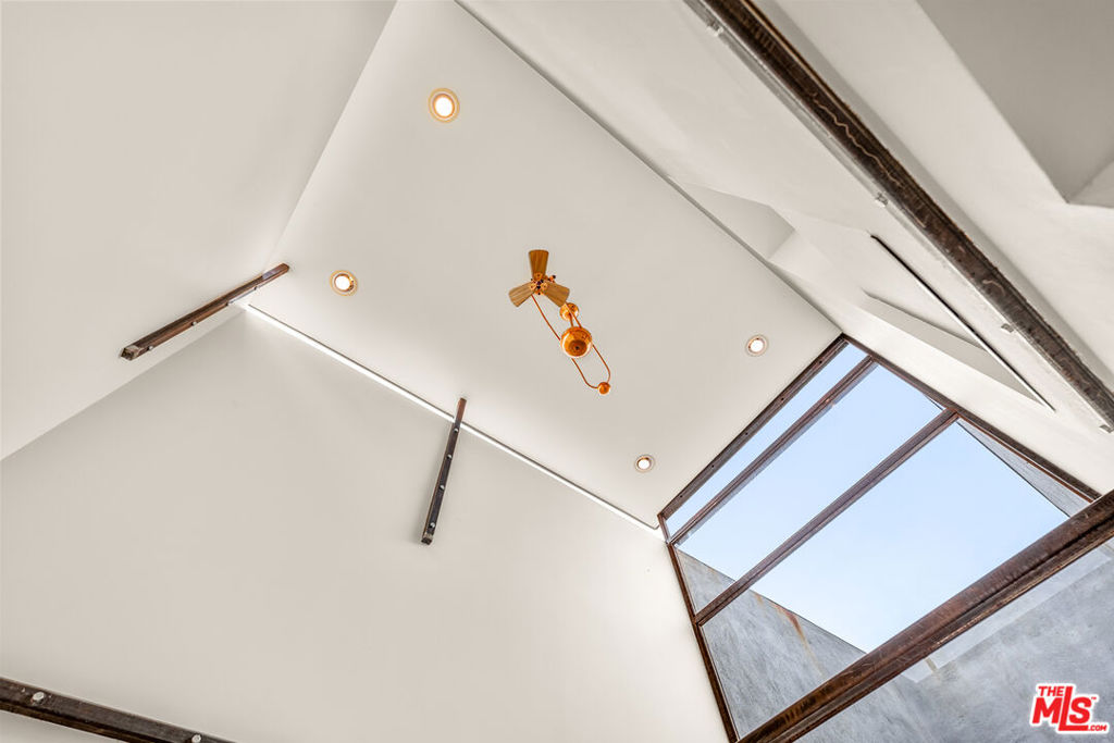 MLS #25542939 image #28