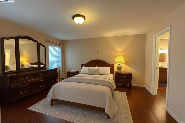 167 Kona Cir, Union City CA: https://media.crmls.org/mediaz/228199c2-b634-479e-a348-9ce70d986f90.jpg
