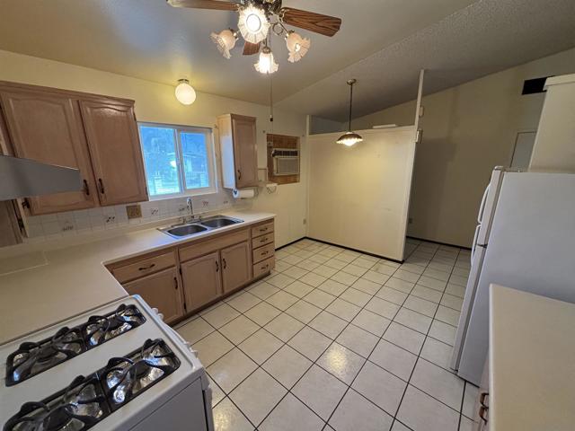 MLS #250039569SD image #6