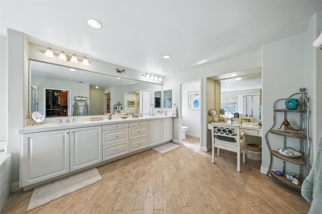 MLS #250031505SD img 34