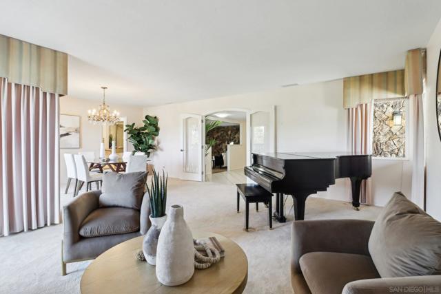 2090 Alta Vista Drive, Vista CA: https://media.crmls.org/mediaz/22828b04-0c06-4d30-aee5-73aeaecb2f1a.jpg
