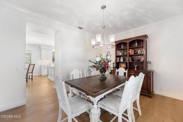 3306 Rising Star Avenue, Simi Valley CA: https://media.crmls.org/mediaz/2282d9b1-c041-4330-97a7-6b1cfb480c13.jpg