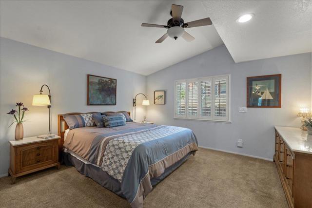 501 Moorpark Way, Mountain View CA: https://media.crmls.org/mediaz/22839e4a-cb57-4d93-8a76-e88d24ea1932.jpg