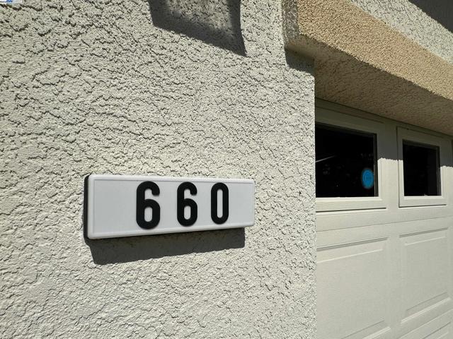 660 Mazzolo Dr, Lincoln CA: https://media.crmls.org/mediaz/2283c3a0-f6c2-4094-b8d7-88562f3fa46f.jpg