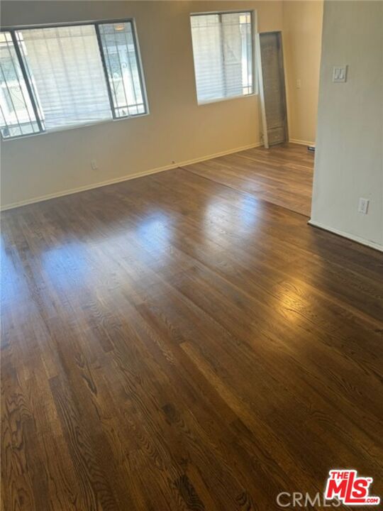 Image 10 of 13 For 1406 Crenshaw Boulevard