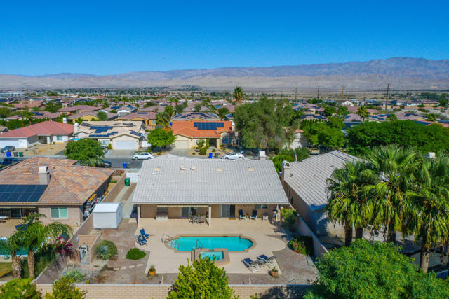 74119 Academy Lane E, Palm Desert, CA 92211