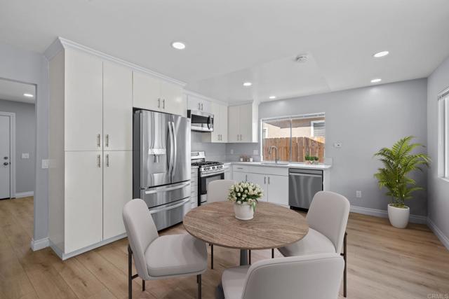 Detail Gallery Image 16 of 65 For 11153 Acaso Way, –,  CA 92126 - 4 Beds | 3 Baths