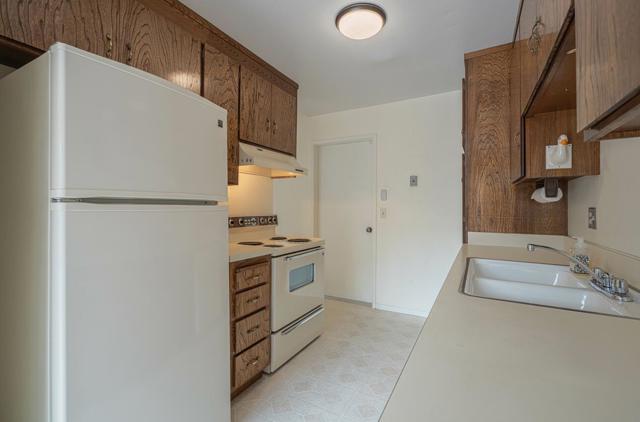 740 Alvarado Drive, Salinas CA: https://media.crmls.org/mediaz/22846c2b-ab25-4321-a371-3a43fdbf6a85.jpg