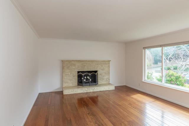 712 Foothill Drive, San Mateo CA: https://media.crmls.org/mediaz/22847541-5b6b-4906-880d-ff2645e2ea84.jpg