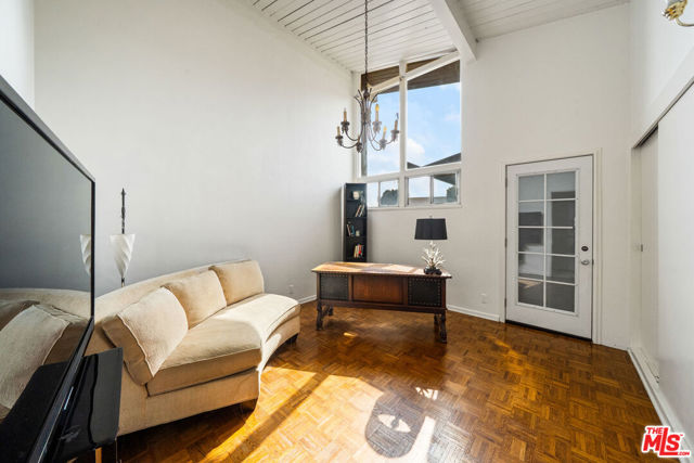 2838 Medill Place, Los Angeles CA: https://media.crmls.org/mediaz/2284cce2-9006-420c-9a73-0295dcd010f8.jpg