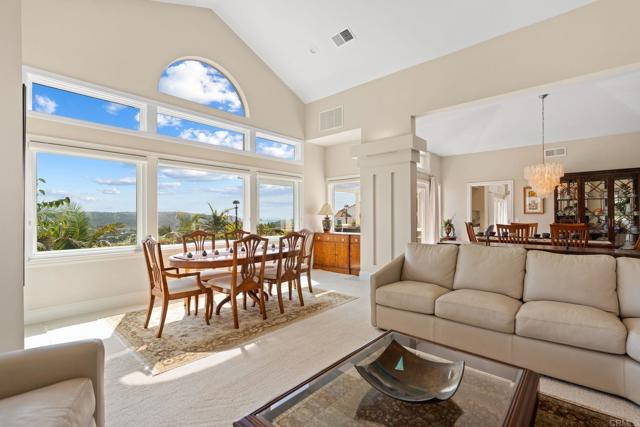 Detail Gallery Image 11 of 46 For 7327 El Fuerte St, Carlsbad,  CA 92009 - 5 Beds | 4/1 Baths