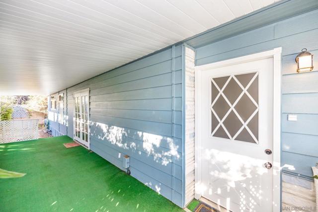 7004 San Bartolo, Carlsbad CA: https://media.crmls.org/mediaz/2285766f-2b51-4fa4-8a6d-ed70b99e8dee.jpg