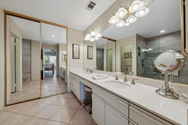54836 Inverness Way Way, La Quinta CA: https://media.crmls.org/mediaz/22863b60-5716-4b3f-ac0f-18a320bee832.jpg