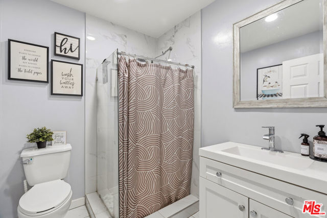 547 N St Louis Street, Los Angeles CA: https://media.crmls.org/mediaz/228670ab-f4eb-45cd-aebe-70bbf1d0846f.jpg