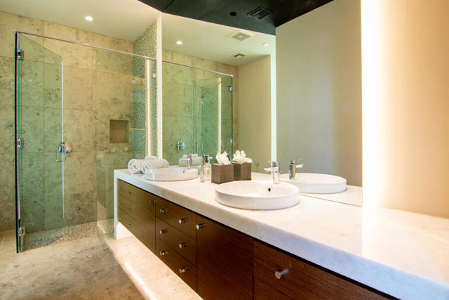 740 N Prescott Drive, Palm Springs CA: https://media.crmls.org/mediaz/2286cd56-f1ee-4331-bfe0-78cba1f8db80.jpg