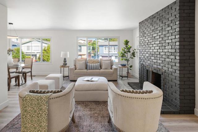 15 Eastridge Circle, Pacifica CA: https://media.crmls.org/mediaz/2286dbee-585e-49a8-8ca0-8d7e63dc6c12.jpg